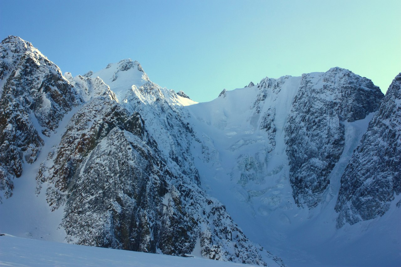 kolyma mountain        
        <figure class=